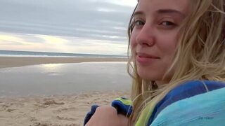 Haley Reed – A Fun Day At The Beach With Haley!